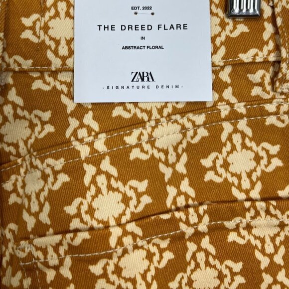 Zara Women  THE DREED FLARE PRINTED JEANS Size 26 - Picture 6 of 9